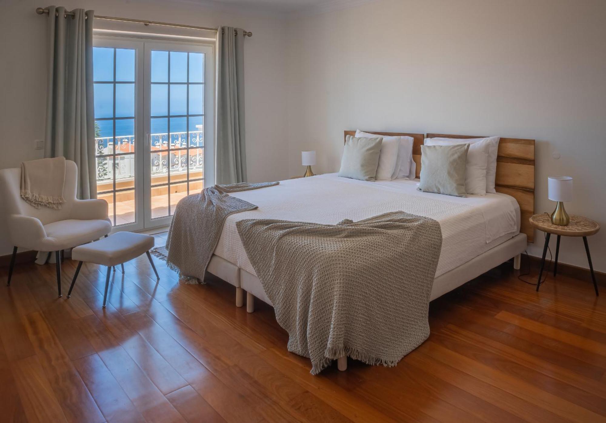 Hopstays - Martinho Ericeira