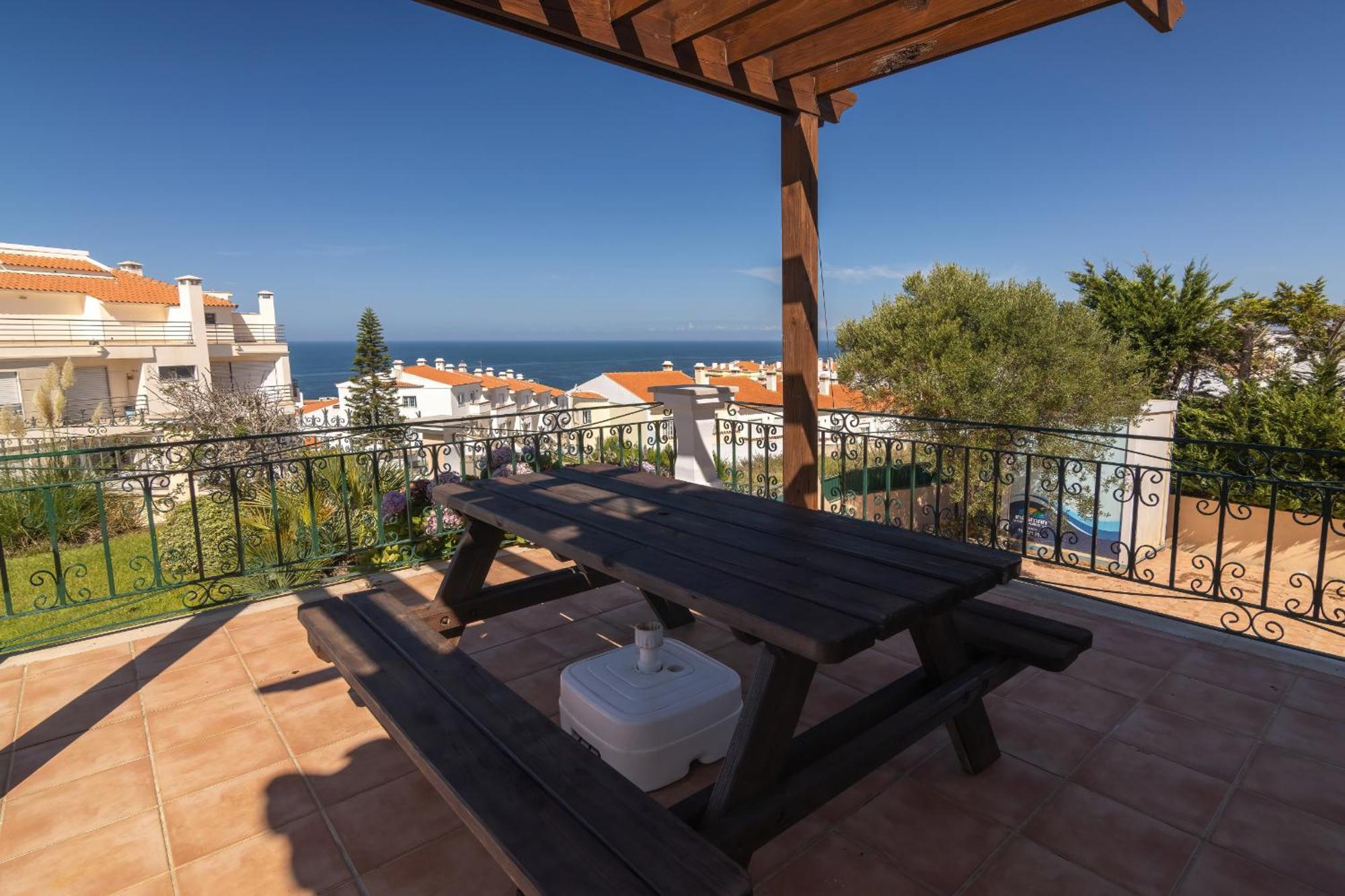 Hopstays - Martinho Villa
